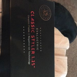 Evalectric steam straightener